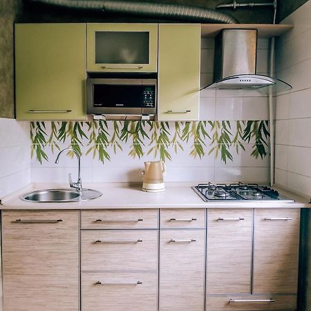 2 К Квартира Рядом Стадион Металлист М. Спортивная. Charkiv Exteriör bild